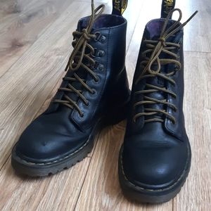 Doc Martens - Launa Lace Up Boot